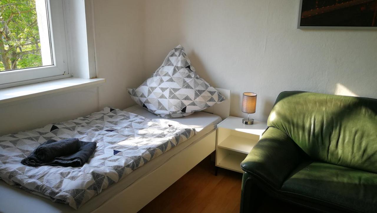 Apartment Am Suedpark Merseburg Buitenkant foto