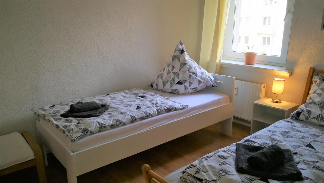 Apartment Am Suedpark Merseburg Buitenkant foto
