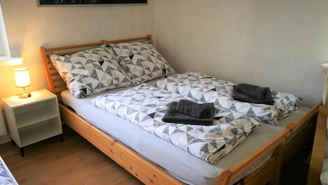 Apartment Am Suedpark Merseburg Buitenkant foto