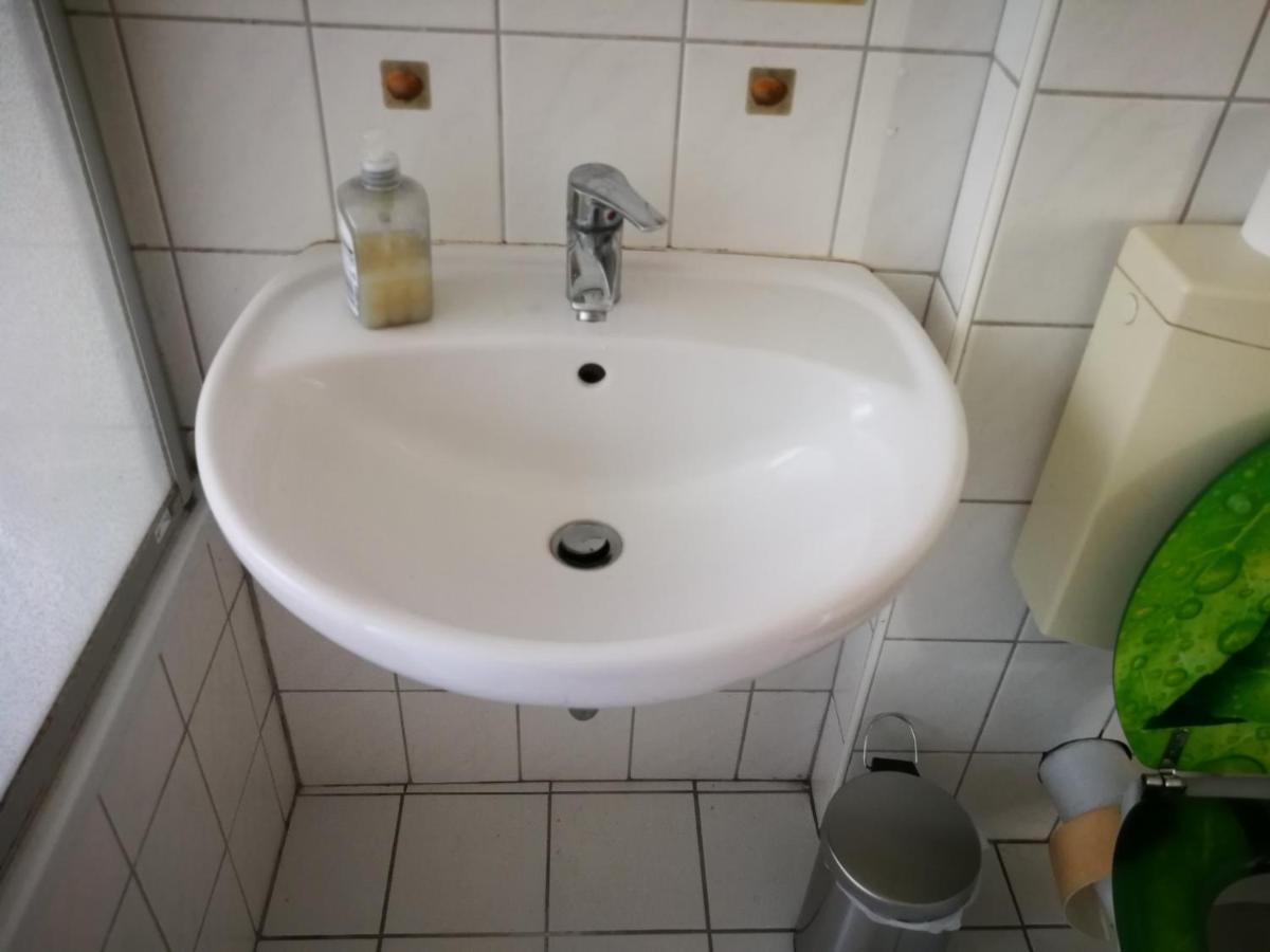 Apartment Am Suedpark Merseburg Buitenkant foto