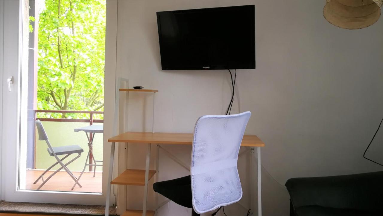 Apartment Am Suedpark Merseburg Buitenkant foto